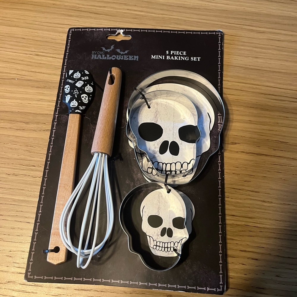 Cook With Color 5 Piece Baking Set